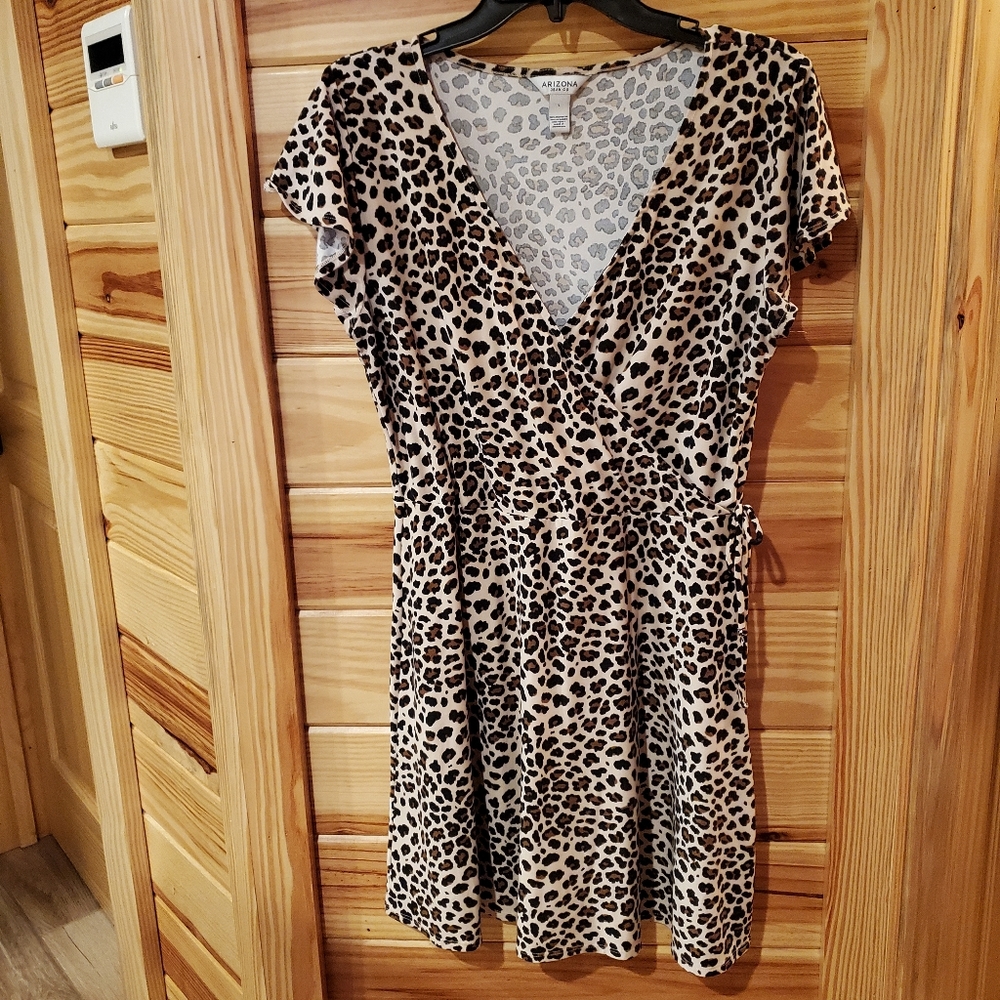 Arizona Women's Crossover Cheetah Print Dress. Sz Large